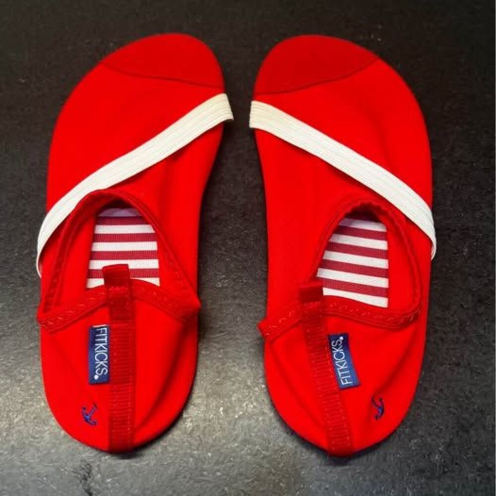 Fitkicks - martime - medium - like new